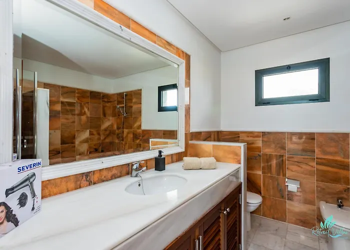 Sara Playa Blanca (Lanzarote)